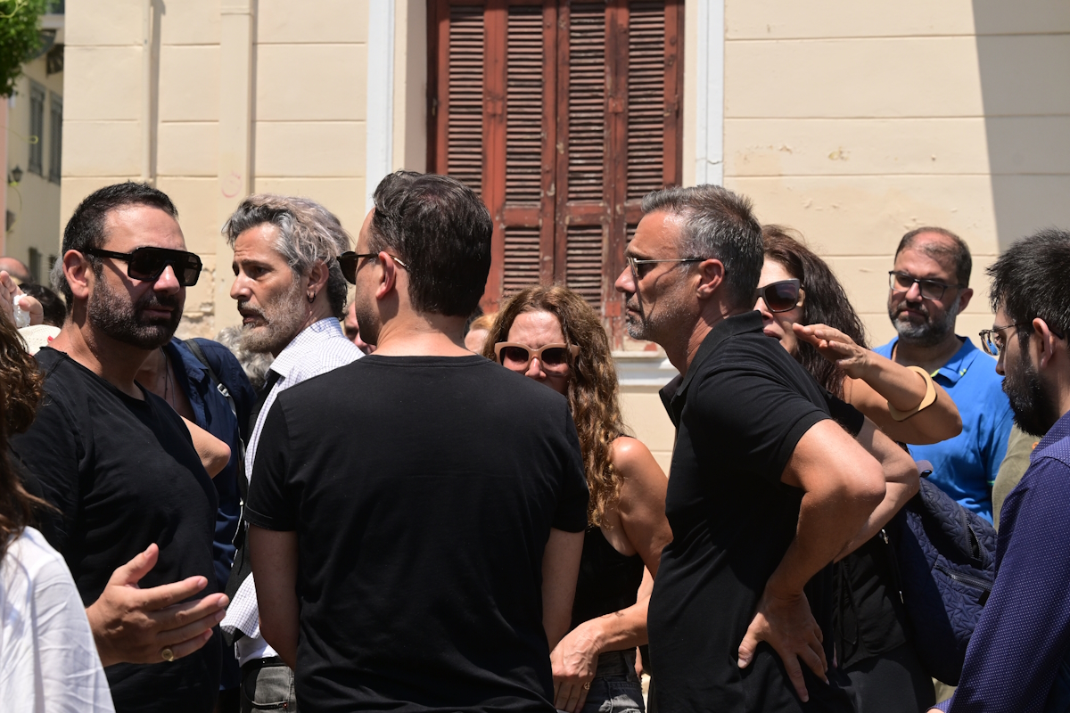 Γιώργος Καπουτζίδης και Ράνια Σχίζα λύγισαν στην τελετή αποχαιρετισμού του Γεράσιμου Μιχελή 8 Μιχάλης Μαρίνος, Αργύρης Αγγέλου και Γιώργος Καπουτζίδης