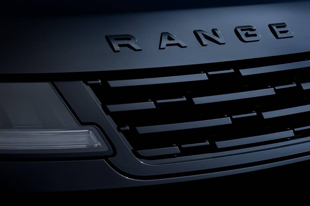 Η μυστηριώδης γοητεία του Range Rover Sport SV Black Edition