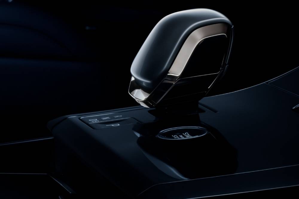Η μυστηριώδης γοητεία του Range Rover Sport SV Black Edition