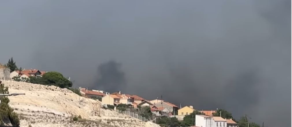 Πυρκαγιά στη Μασσαλία: 100 τραυματίες και ζημιές σε κατοικίες και περιουσίες – «Είναι τρομακτικό, είμαστε όλοι πανικόβλητοι» 2 Φωτιά στην Μασσαλία