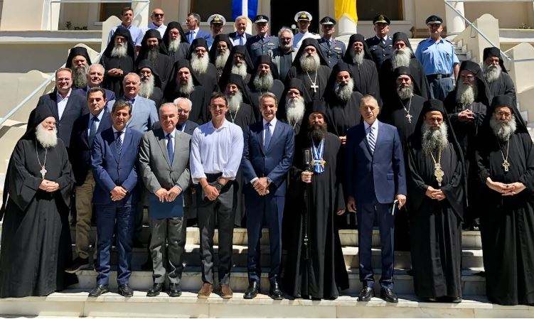 Στο Άγιον Όρος ο Κυριάκος Μητσοτάκης – Εικόνες