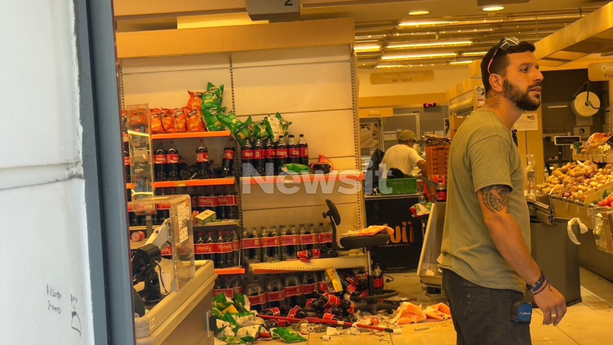 Νίκαια: «Πάταγα φρένο και δεν ανταποκρινόταν» δηλώνει η οδηγός του οχήματος που «εισέβαλε» στο σούπερ μάρκετ 10 Αυτοκίνητο μπήκε μέσα σε σούπερ μάρκετ