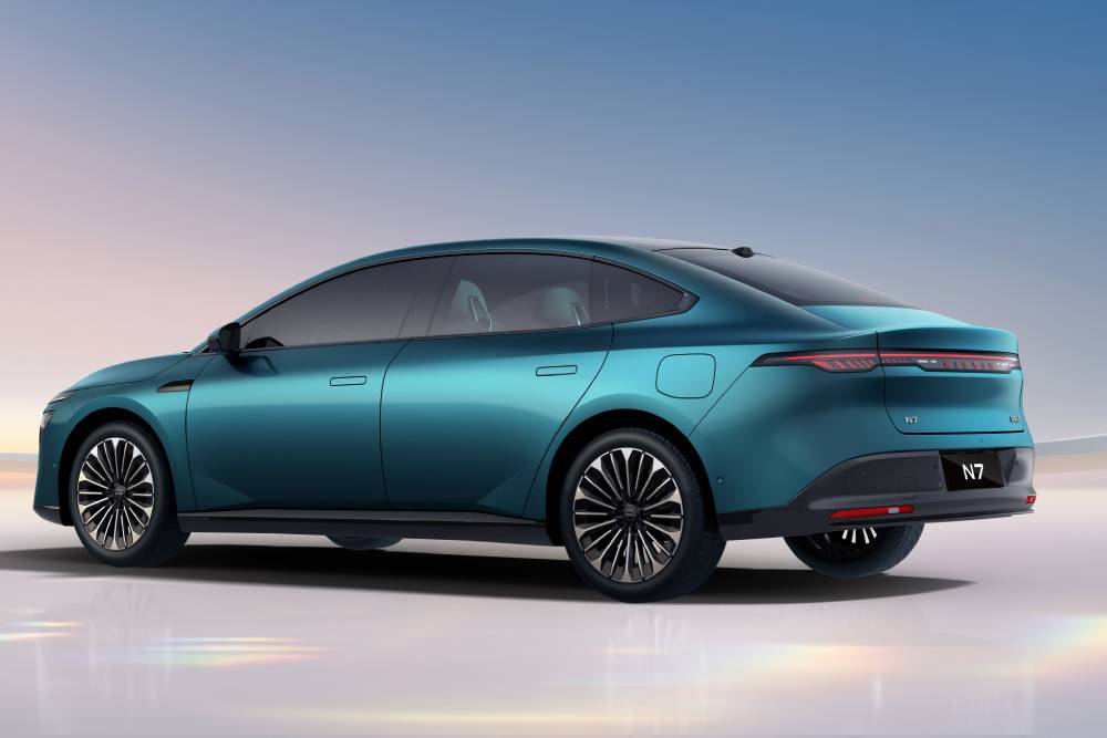 Το Nissan που ξεπερνά Tesla, VW και Toyota
