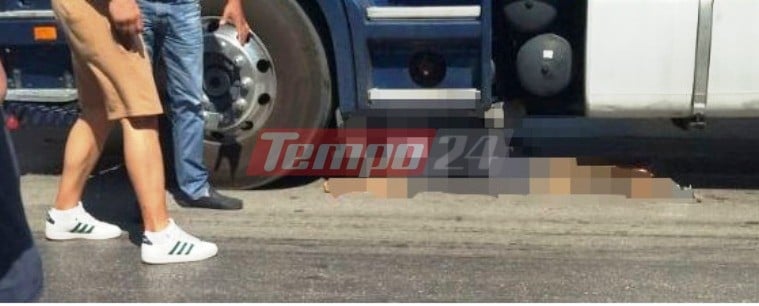Συγκλονιστικό συμβάν στην Πάτρα: Νταλίκα χτύπησε γυναίκα! – Η ζωή της εκτός κινδύνου 2 Η γυναίκα εγκλωβισμένη κάτω από την νταλίκα