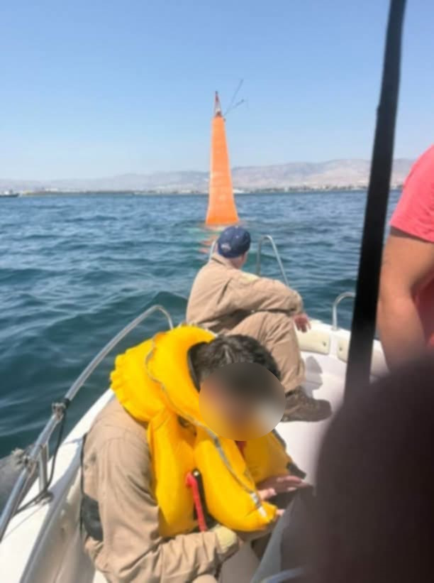 Ελευσίνα: «Ακούσαμε ”μπαπ” και το εντοπίσαμε στη θάλασσα» - Ο ήρωας που διέσωσε τους πιλότους από την πτώση ελικοπτέρου 4 Οι χειριστές του ελικοπτέρου που προσθαλασσώθηκε στην Ελευσίνα