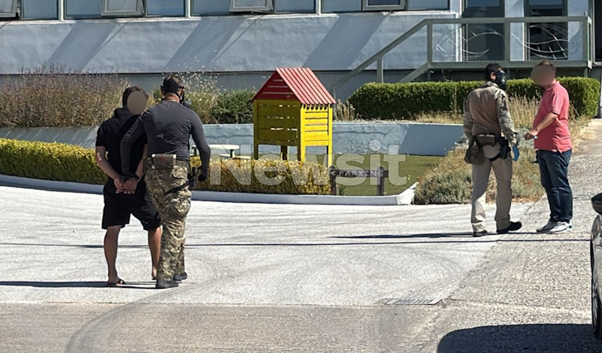 Πικέρμι: Πώς το ελληνικό FBI εξάρθρωσε το κύκλωμα που εμπότιζε δέρματα με κοκαΐνη – Η μυστηριώδης εταιρεία από τη Λατινική Αμερική 4 Συλλήψεις στο εργαστήριο εξαγωγής κοκαΐνης