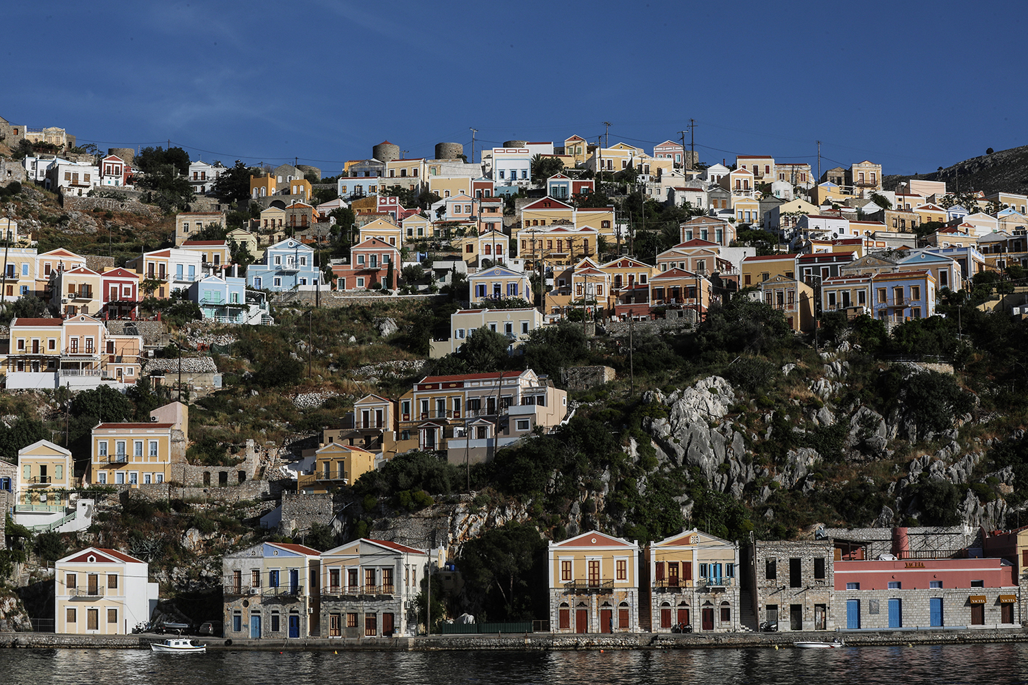 Ελληνικά νησιά για κάθε προτίμηση: 8+1 προορισμοί που ικανοποιούν κάθε καλοκαιρινή επιθυμία