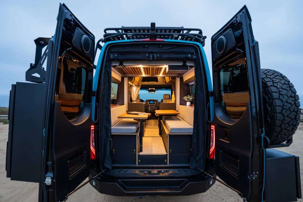 Το πιο «μάχιμο» Mercedes Sprinter 4×4