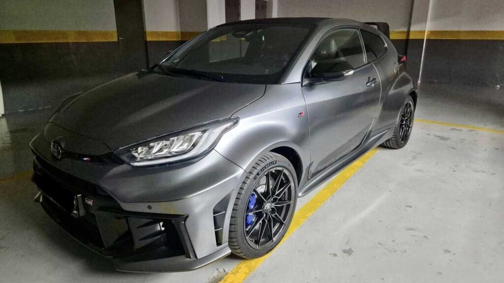 Συλλεκτικό «κόσμημα»: Το GR Yaris Ogier Edition έφτασε στην Ελλάδα 4 Toyota GR Yaris Ogier Edition