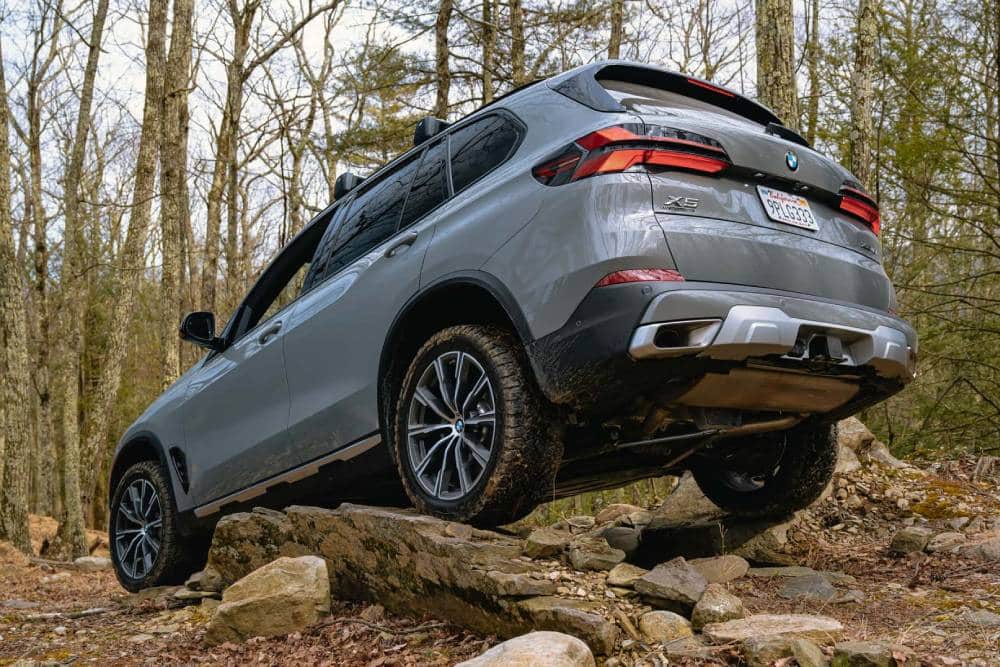 2025-bmw-x5-with-off-road-package-review---exterio (2)