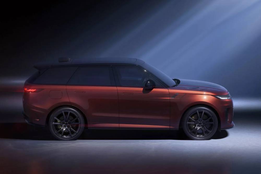2026-Range-Rover-Sport-SV-Carbon-806-19-2048x1152