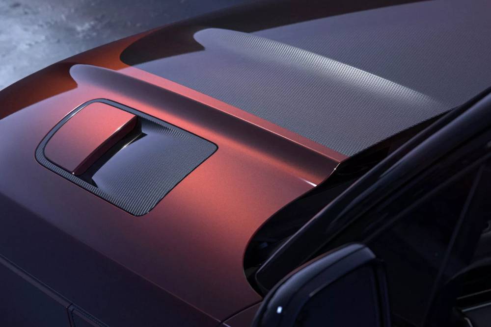 2026-Range-Rover-Sport-SV-Carbon-806-2-2048x1152
