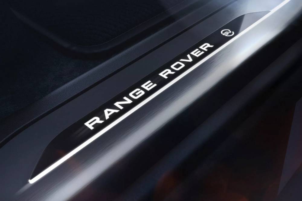 2026-Range-Rover-Sport-SV-Carbon-806-21-2048x1152