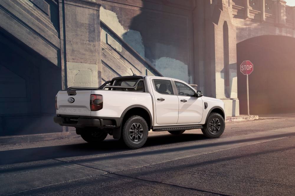 Ανανεωμένο και «νυχτερινό» Ford Ranger Black Edition