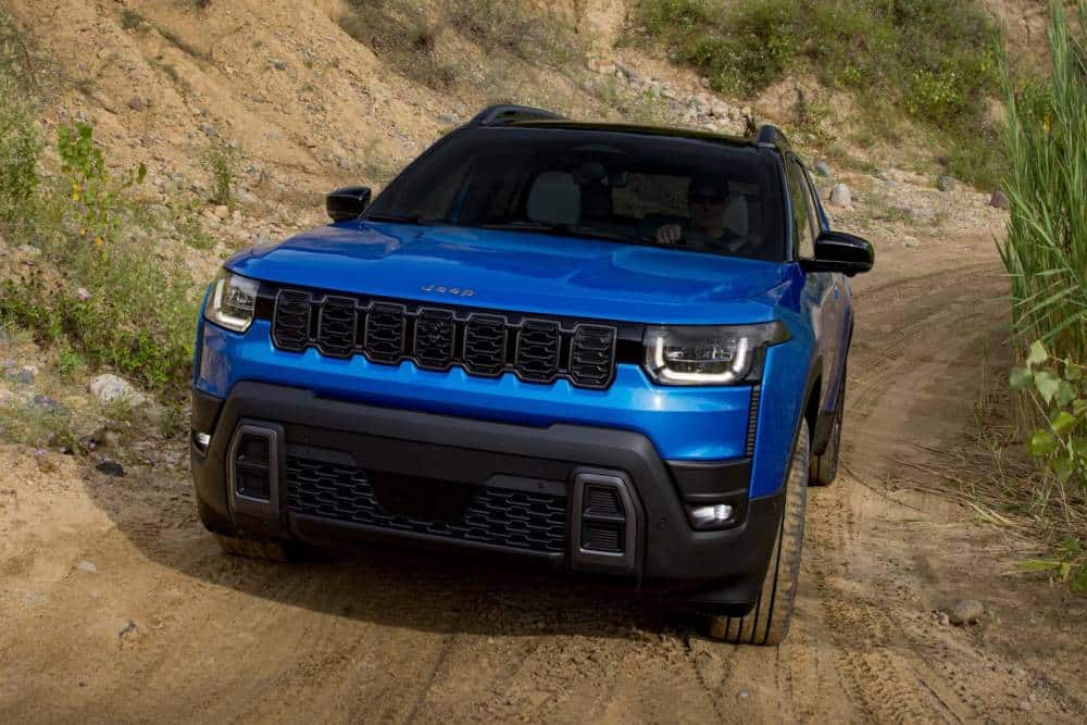 2026-jeep-cherokee-overland-front
