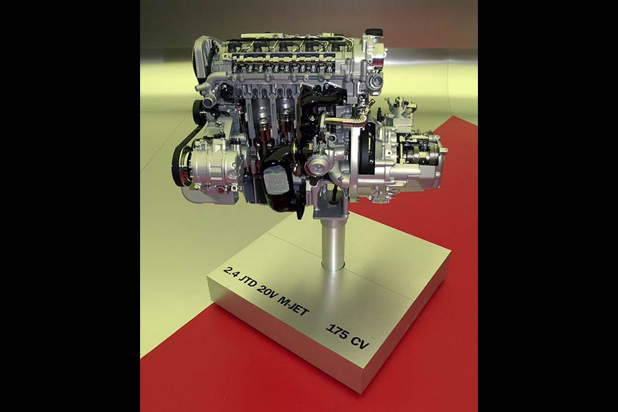 Alfa-Romeo-156-(11)