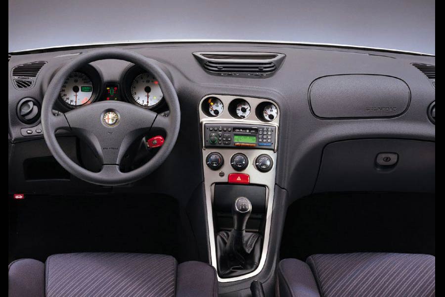 Alfa-Romeo-156-(8)