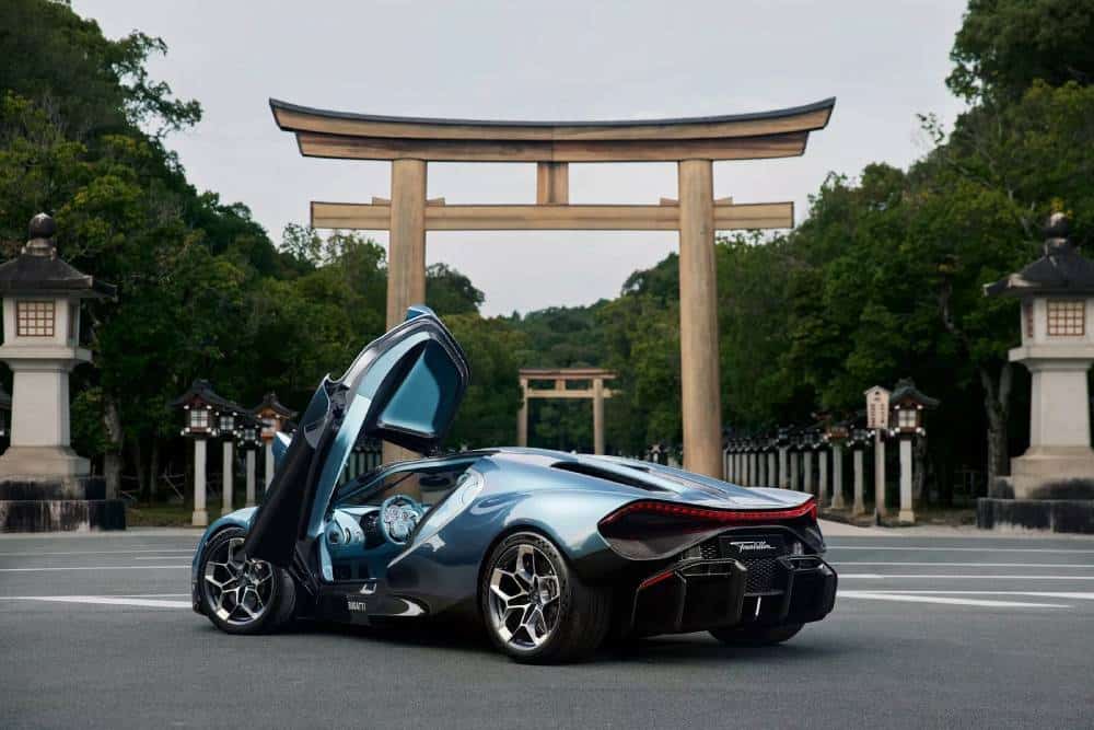Bugatti-Tourbillon-Asia-14