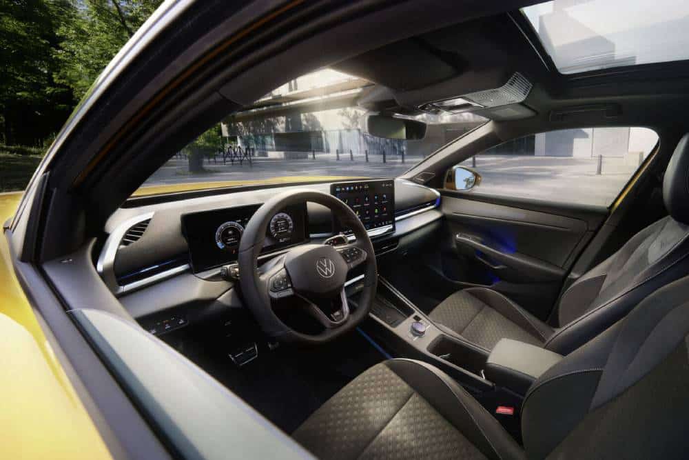 Ανανεωμένο και μεταμορφωμένο το νέο VW T-Roc