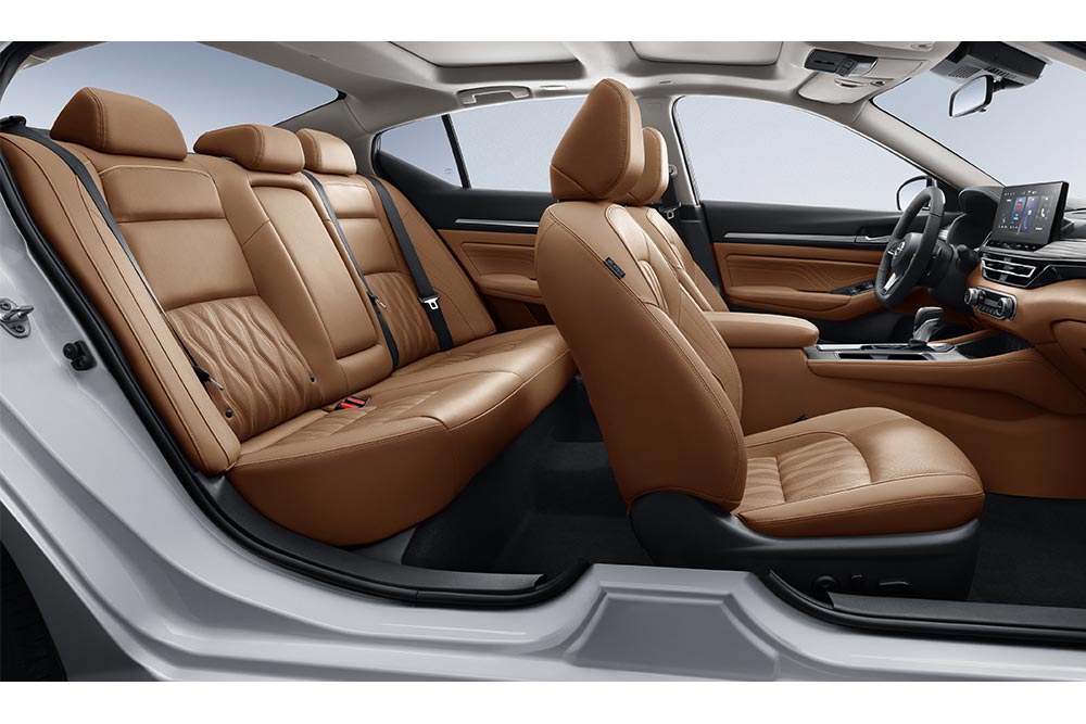 Nissan-Teana-2024-1