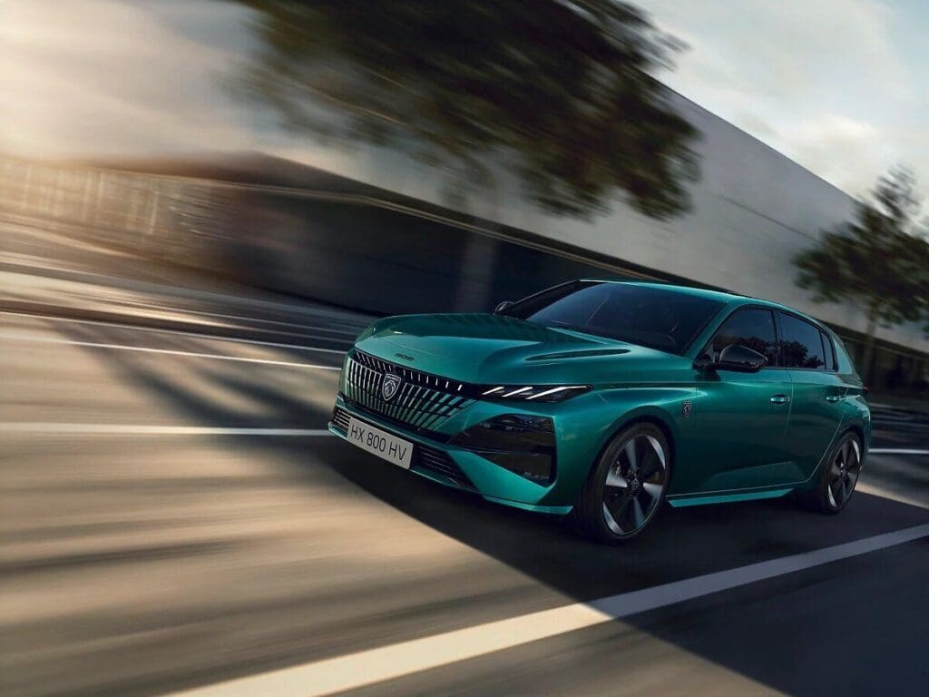 Ανανεωμένα Peugeot 308 και 308 SW: Πιο θεαματικά και αποδοτικά
