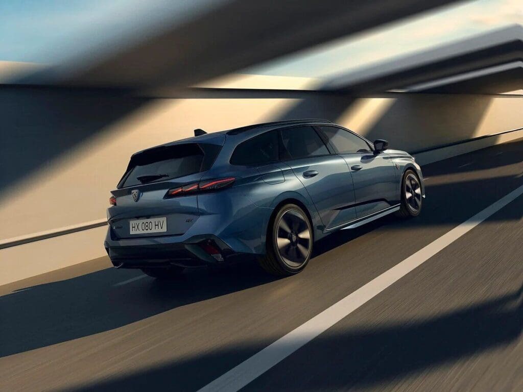 Ανανεωμένα Peugeot 308 και 308 SW: Πιο θεαματικά και αποδοτικά