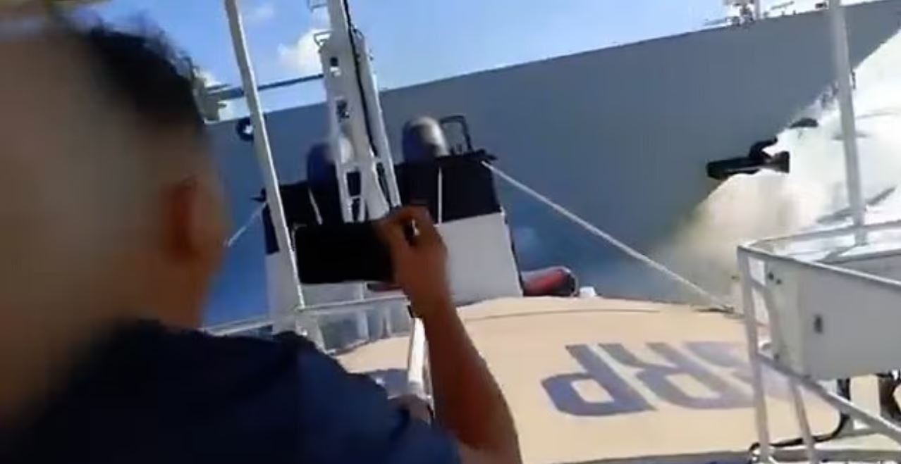 Κίνα: Πολεμικά πλοία σε σύγκρουση κατά την καταδίωξη φιλιππινέζικου πλοιαρίου – ΒΙΝΤΕΟ