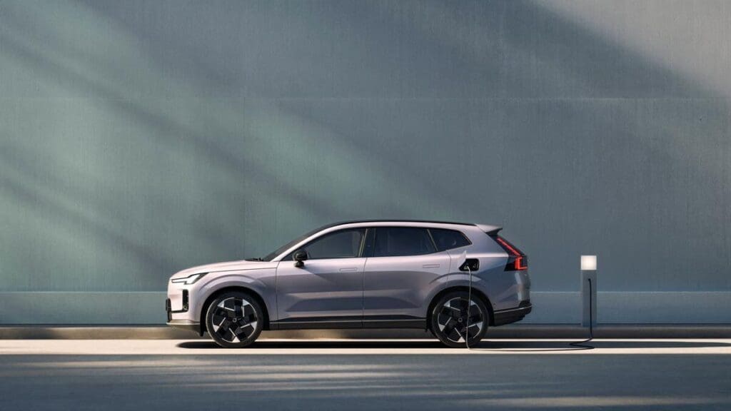 Καινοτόμο XC70: το πρώτο υβριδικό Volvo με 200χλμ ηλεκτρική αυτονομία 5 Volvo XC70 hybrid