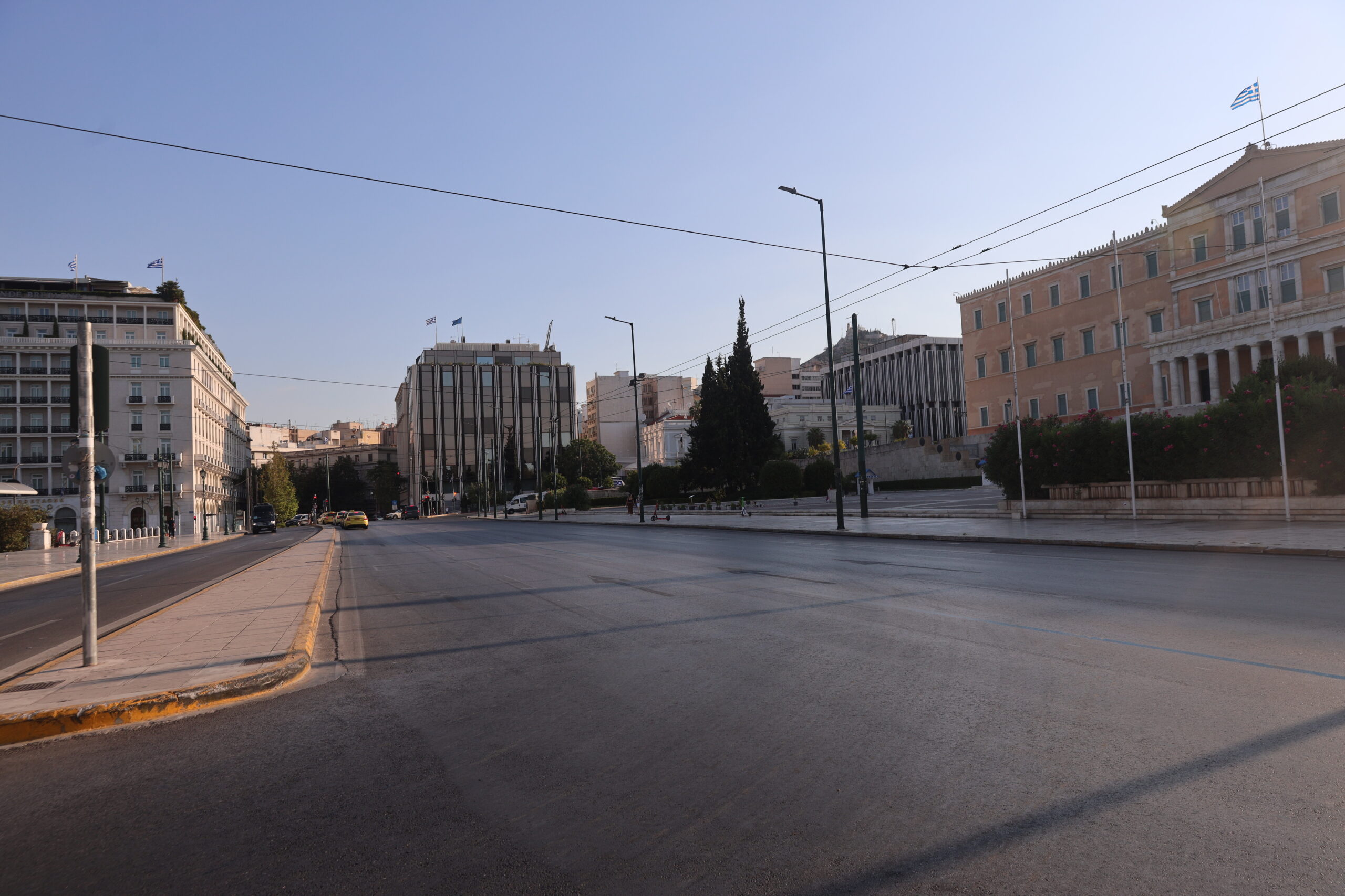 Έρημοι δρόμοι
