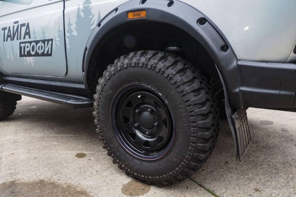 lada niva tayga 12