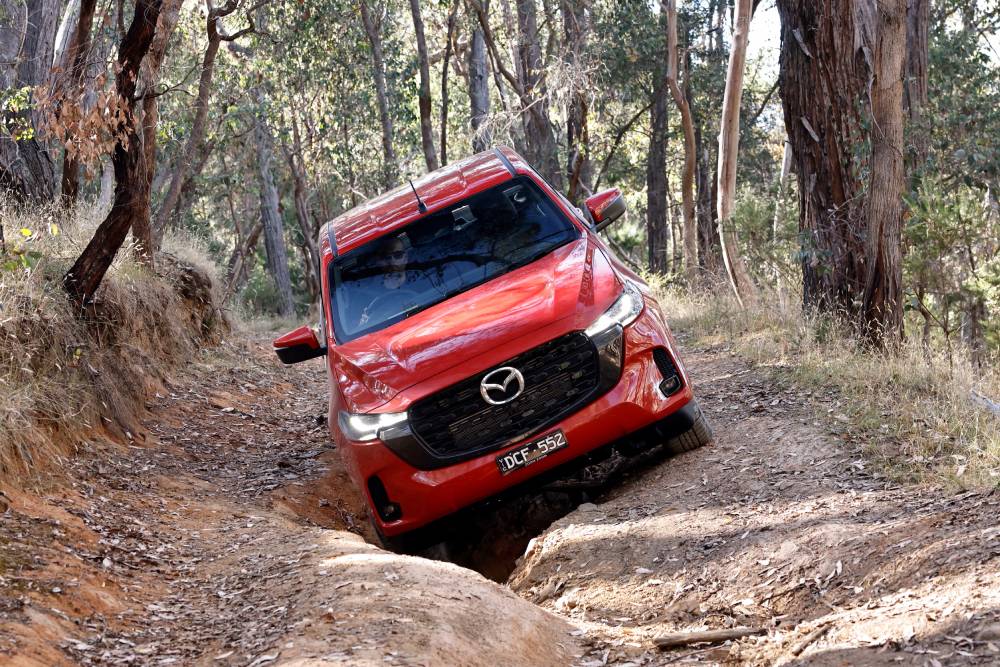 Η Mazda απορρίπτει την κατασκευή ηλεκτρικού αγροτικού