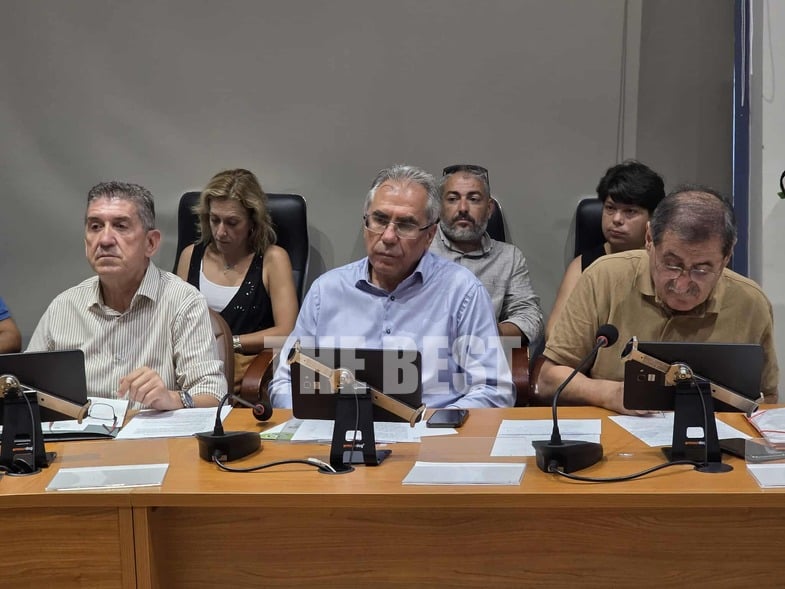Πυρκαγιά στην Πάτρα: Πλάνο 5 ενεργειών παρουσίασε ο Θοδωρής Λιβάνιος για την αποκατάσταση των καταστροφών – Συνάντηση στην Περιφέρεια Δυτικής Ελλάδας
