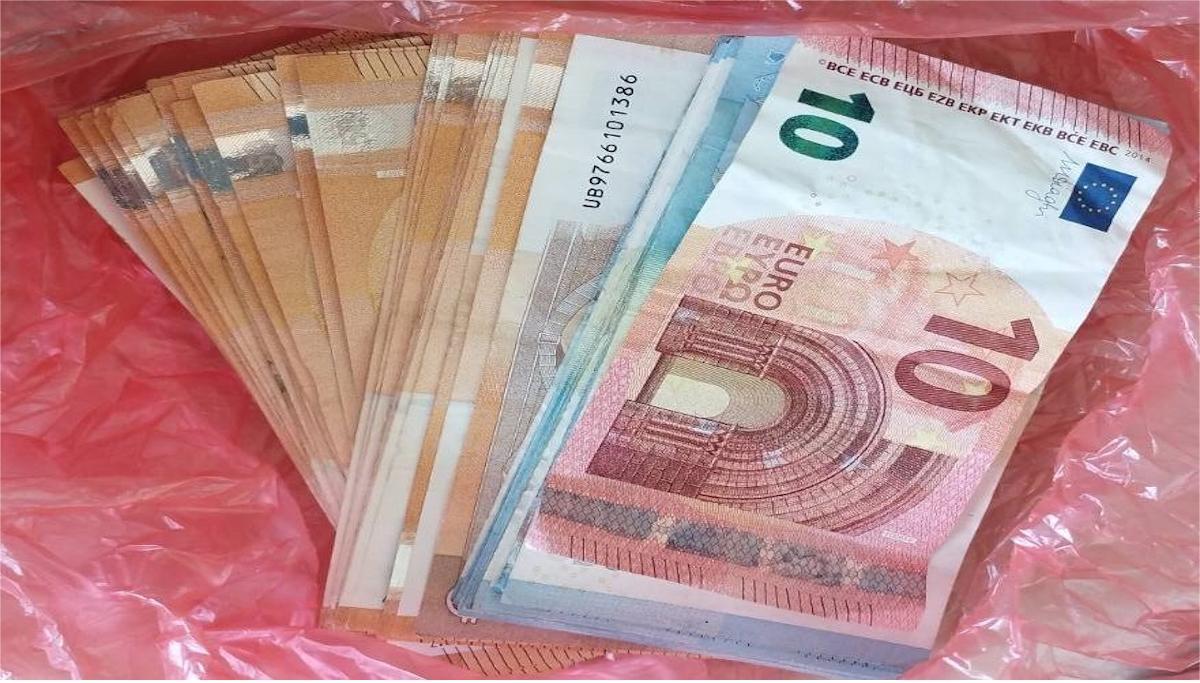 Φλώρινα: Εξαπάτησαν ηλικιωμένους και άρπαξαν 32.000 ευρώ μέσω τηλεφώνου 4 Τα κλεμμένα χρήματα, τα οποία επιστράφηκαν στους ιδιοκτήτες τους