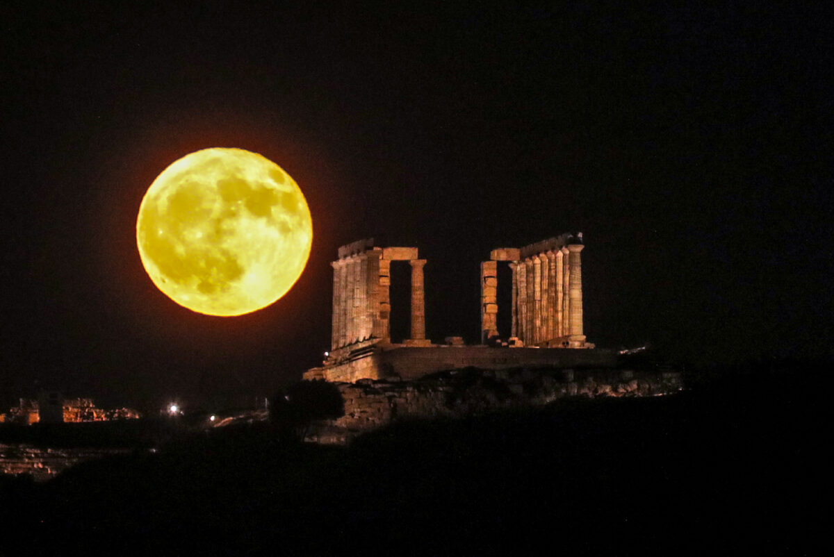Αυγουστιάτικη Πανσέληνος 2025: Σαγήνευσε το «φεγγάρι του Οξύρρυγχου» – Εκπληκτικές εικόνες από Σούνιο και Ακρόπολη 8 Πανσέληνος
