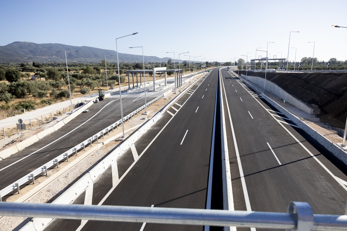 Πατρών – Πύργου: Εικόνες από τα πρώτα οχήματα στον καινούργιο αυτοκινητόδρομο – Από την Αθήνα στον Πύργο σε μόλις 2 ώρες και 45 λεπτά 3 Αυτοκινητόδρομος Πατρών - Πύργου