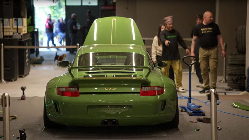 Το πρώτο GT3 (997) παγκοσμίως που μεταμορφώθηκε σε RWB 2 Porsche 911 GT3 997 RWB