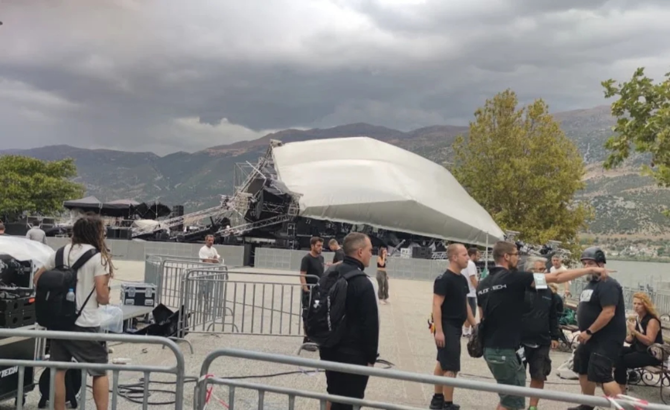 Γιάννενα: Θυελλώδεις άνεμοι ανέτρεψαν σκηνή κατά την εγκατάσταση – Ακυρώθηκε η συναυλία 4 κατάρρευση σκηνής από τους θυελλώδεις ανέμους