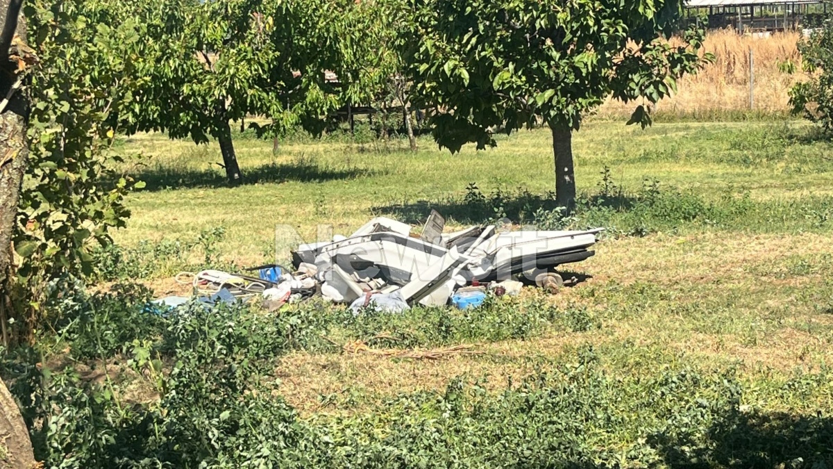 Καστοριά: Οι αγωνιώδεις στιγμές αναζήτησης των δύο 16χρονων που χάθηκαν στο τροχαίο – «Δεν απαντούσαν στα τηλέφωνα» 8 Συντρίμμια