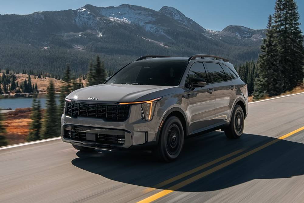 2026-kia-sorento-rolls-out-with-more-standard-equi (2)