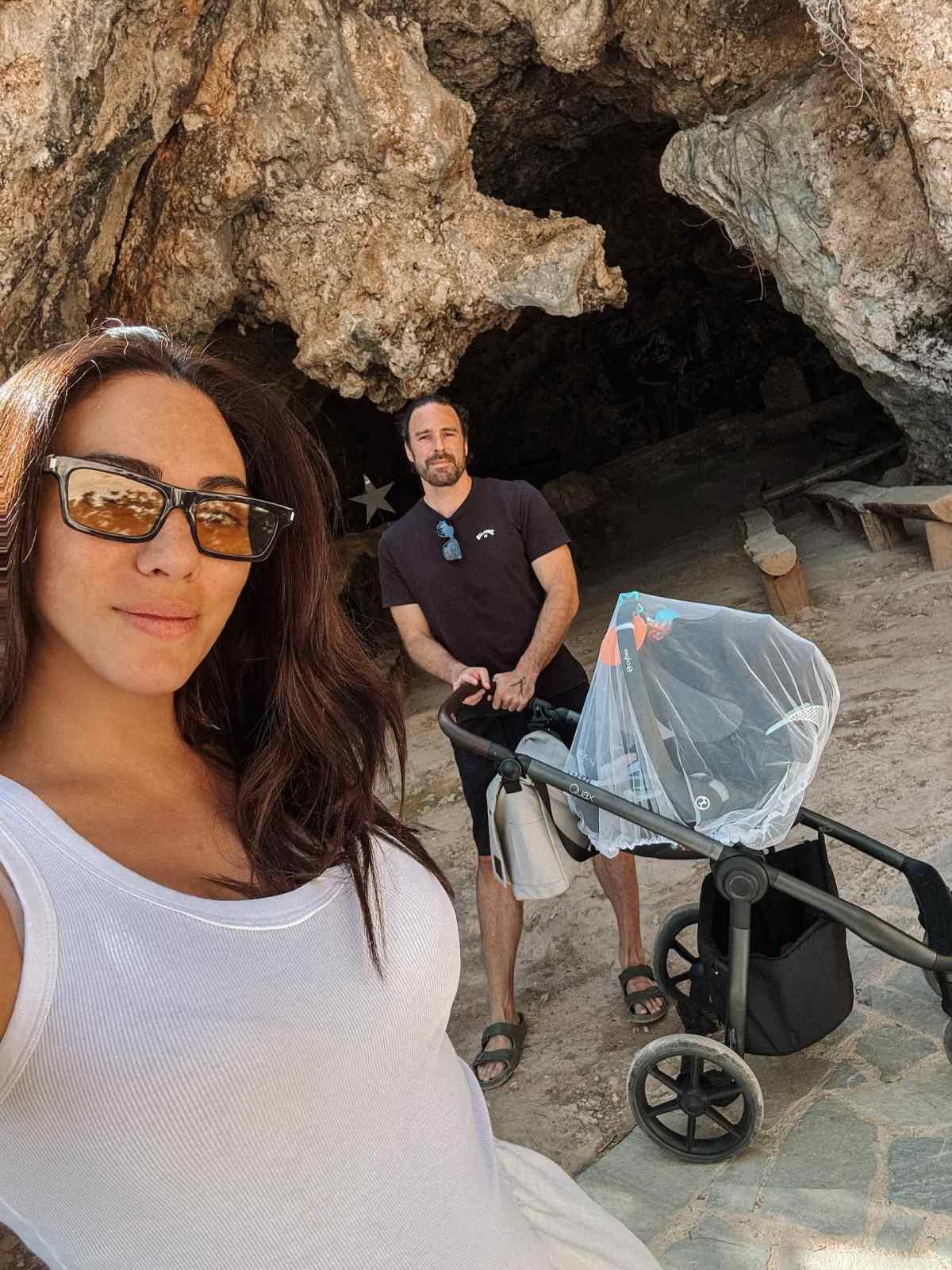 Μόργκαν: Το φωτογραφικό άλμπουμ από τις διακοπές τη Βαλαβάνη και τον γιο τους στα Χανιά - «Το πρώτο μας αληθινό ταξίδι ως οικογένεια»