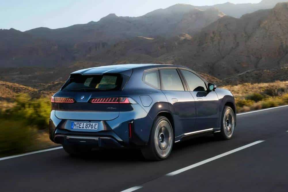BMW-iX3-18-2048x1366