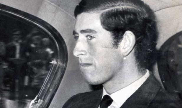 «Ο Κάρολος μου εκσφενδόνισε ένα βιβλίο επειδή δεν είπα ψέματα στην Νταϊάνα για αυτόν» – Φρέσκες αποκαλύψεις από τον μπάτλερ του πριγκιπικού ζεύγους