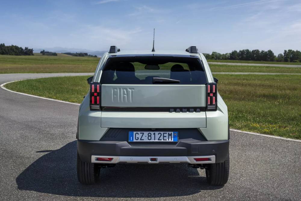 Fiat-Grande-Panda-Petrol-8-2048x1366