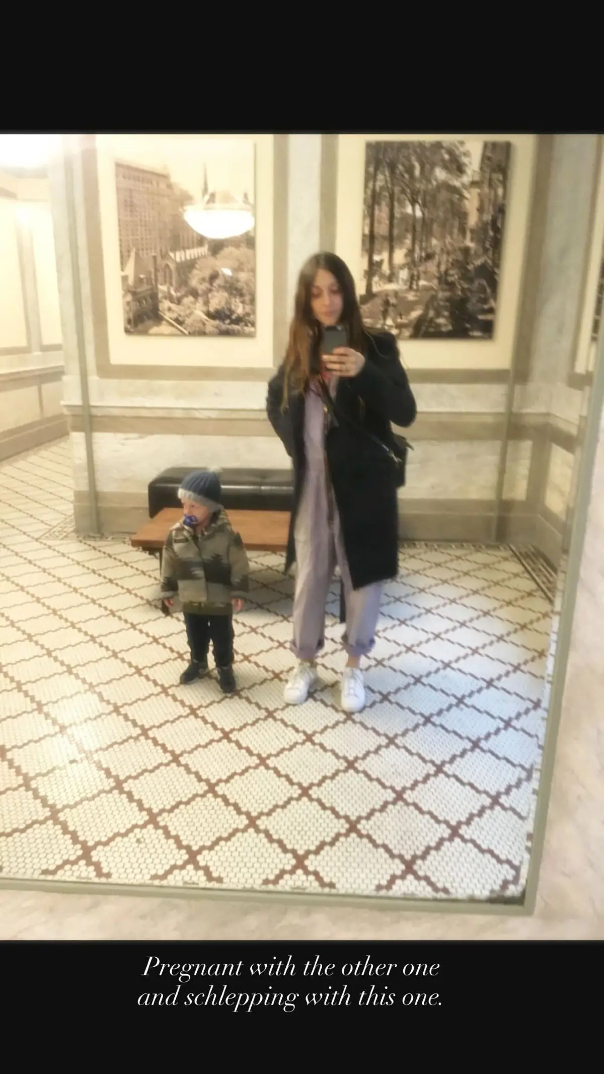 Η Σοφία Καρβέλα με το γιο της