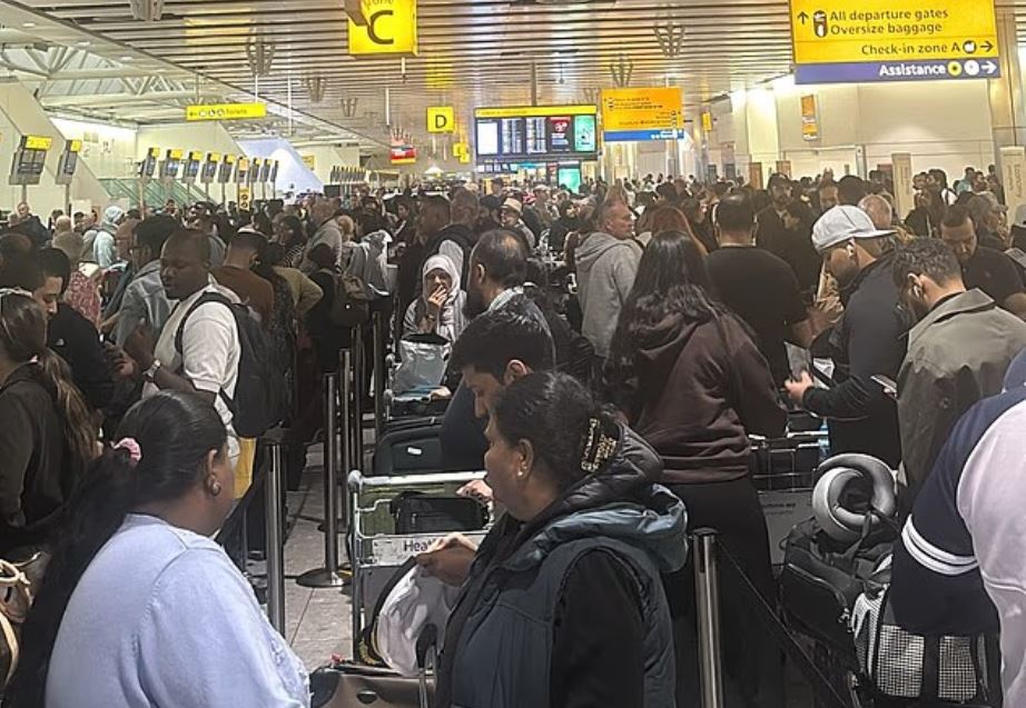 Σύγχυση στο Χίθροου λόγω κυβερνοεπίθεσης στο σύστημα check-in – Μακρές καθυστερήσεις σε Βρυξέλλες και Βερολίνο