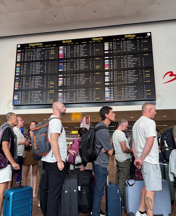 Σύγχυση στο Χίθροου λόγω κυβερνοεπίθεσης στο σύστημα check-in – Μακρές καθυστερήσεις σε Βρυξέλλες και Βερολίνο
