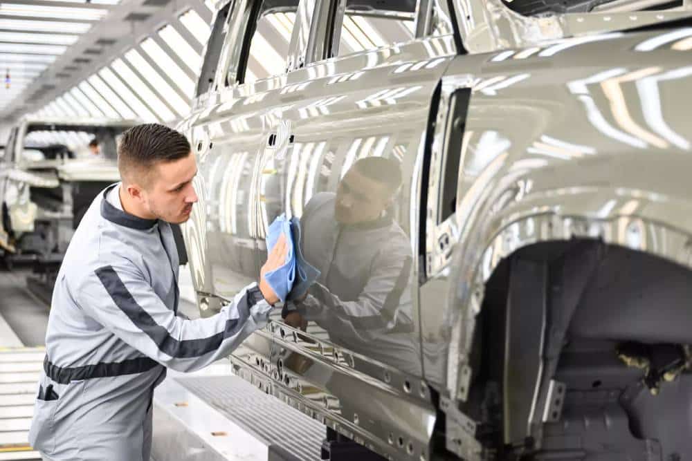 JLR-Nitra-plant-Slovakia-00005-2048x1366