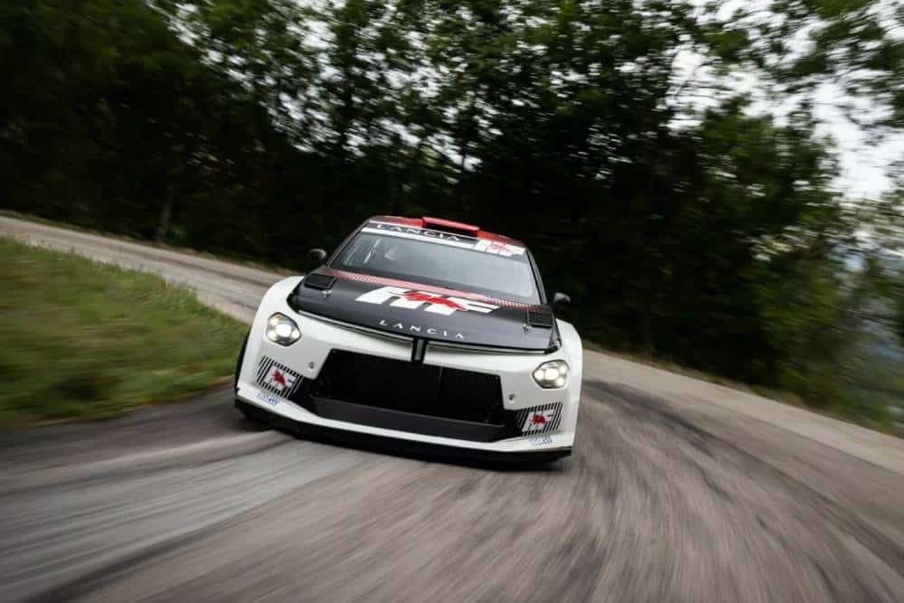 Lancia-Ypsilon-Rally2-HF-Integrale-7-2048x1366