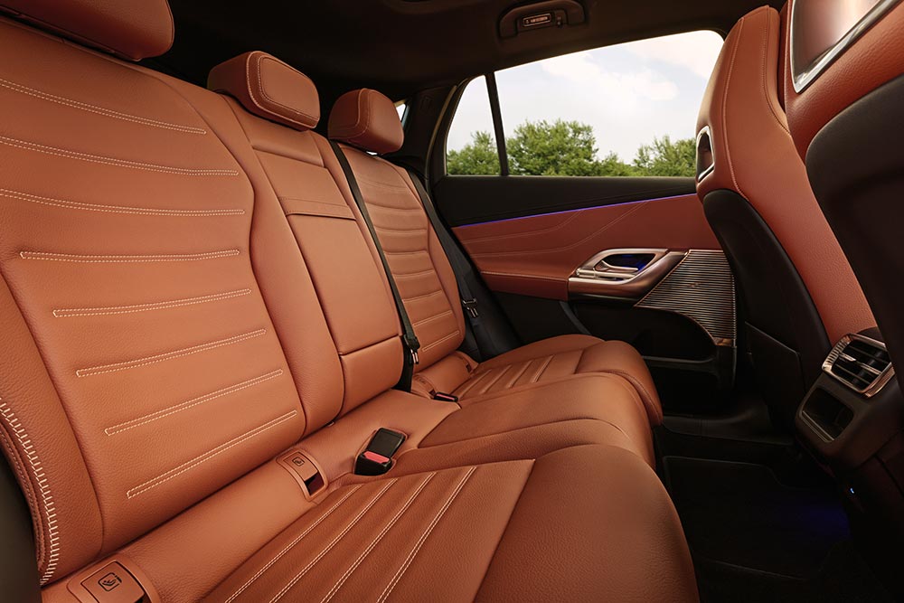 Mercedes-Benz-GLC-2025-(7)