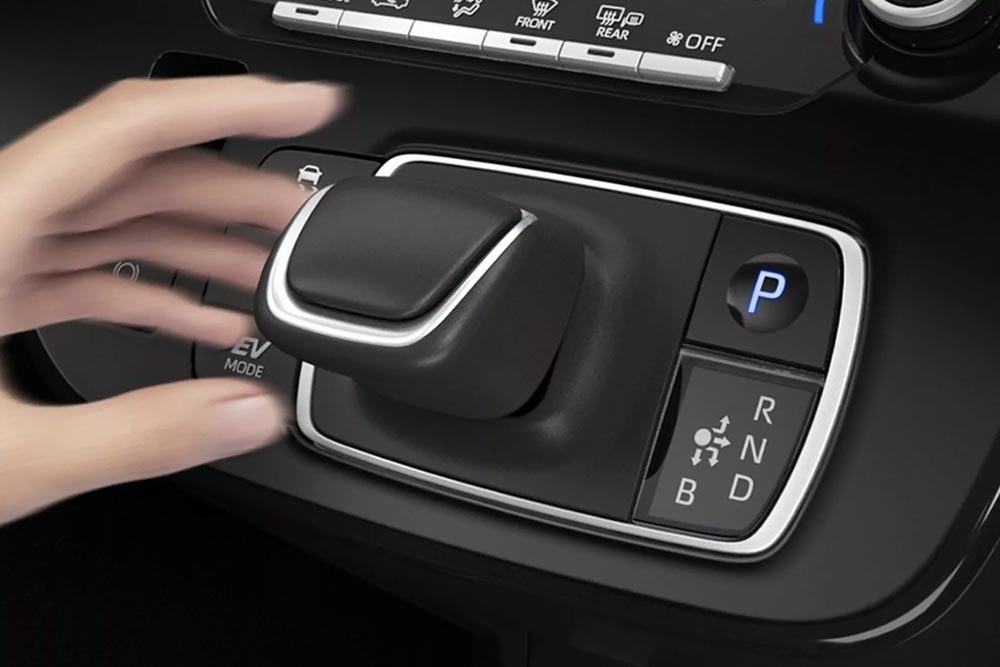 Toyota-Aqua-2025-9